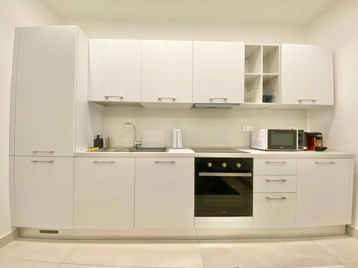 Elegance Duomo Apartment มิลาน ภายนอก รูปภาพ
