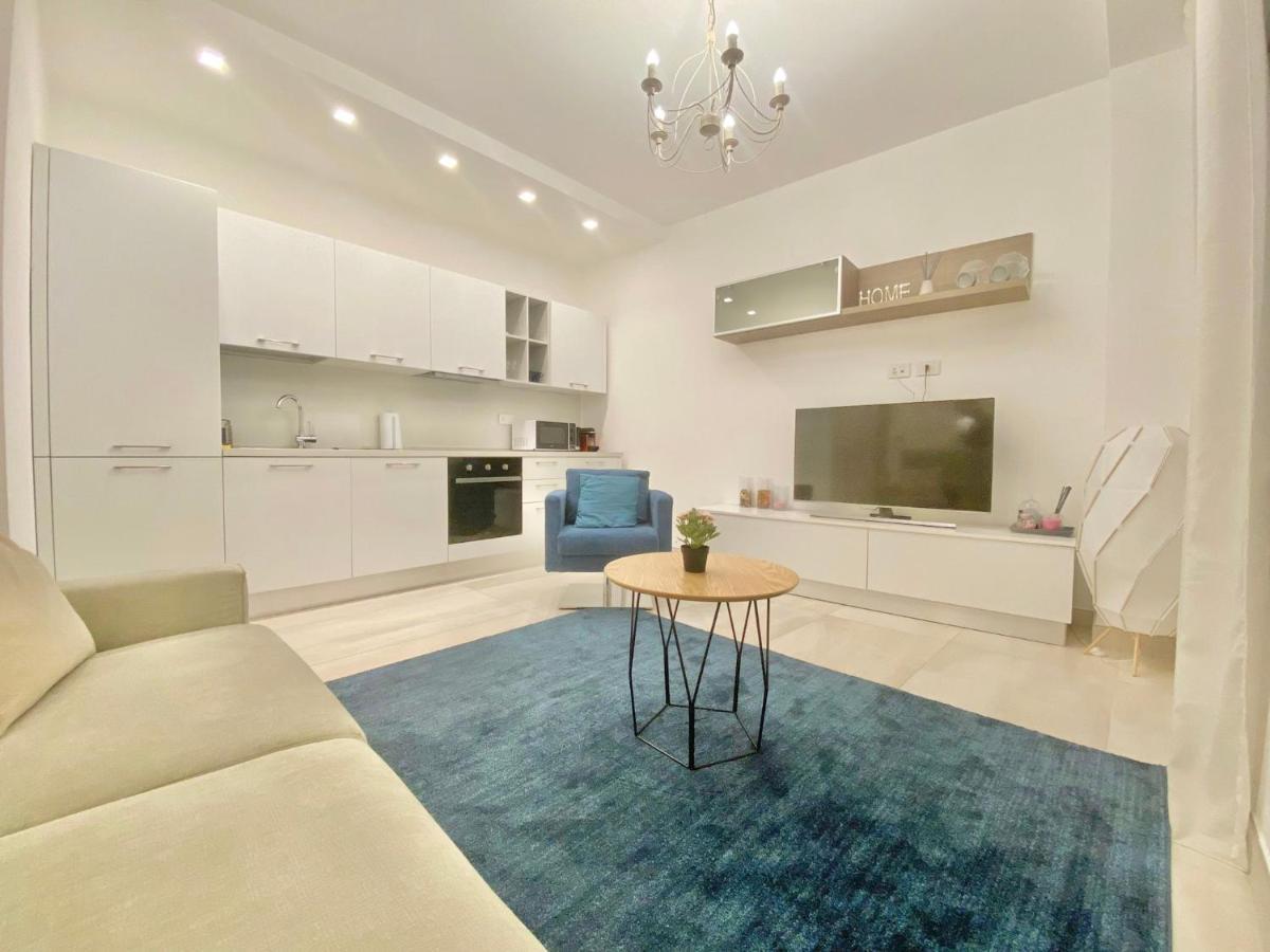 Elegance Duomo Apartment มิลาน ภายนอก รูปภาพ