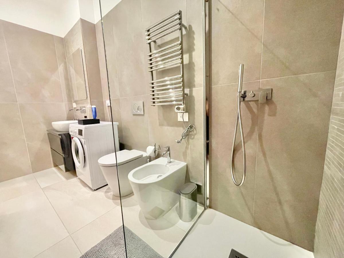 Elegance Duomo Apartment มิลาน ภายนอก รูปภาพ