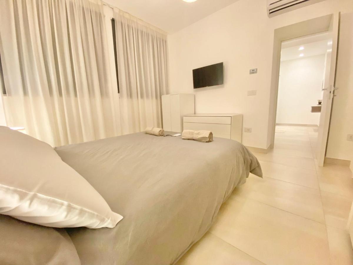 Elegance Duomo Apartment มิลาน ภายนอก รูปภาพ