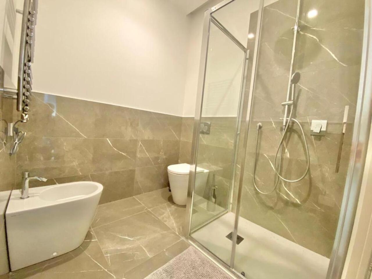 Elegance Duomo Apartment มิลาน ภายนอก รูปภาพ
