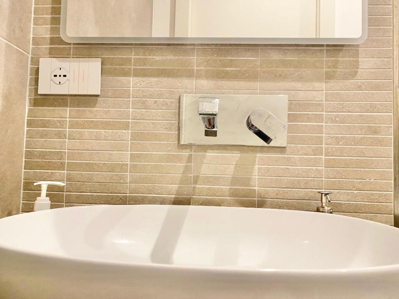 Elegance Duomo Apartment มิลาน ภายนอก รูปภาพ